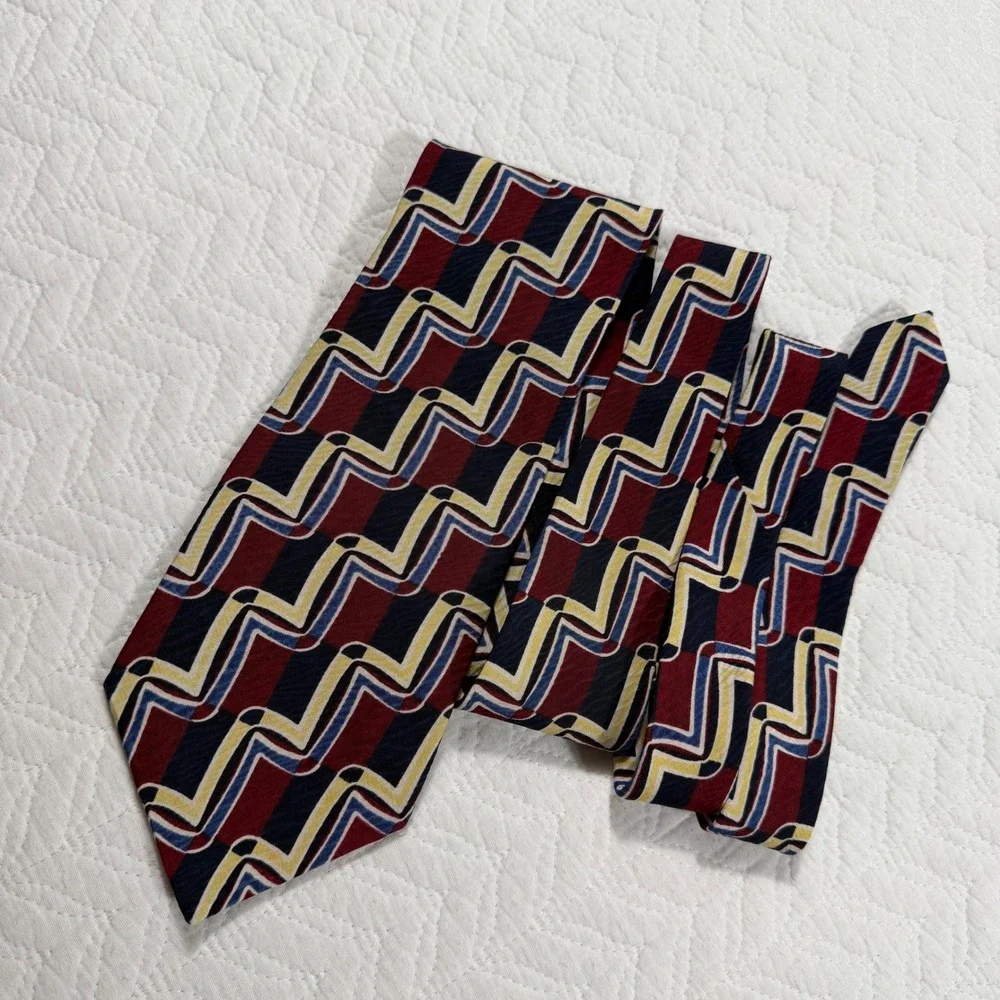 Vintage Oscar de la Renta Men's 100% Silk Tie Geometric Burgundy Navy Yellow USA